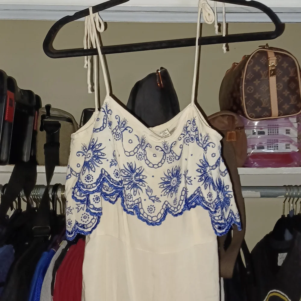 CLEOBELLA SPAGHETTI STRAP EMBRODERY - Picture 2 of 3